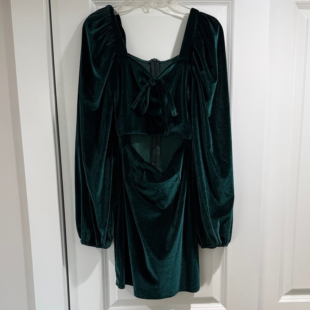 SHEIN Emerald Velvet Long Sleeve Dress